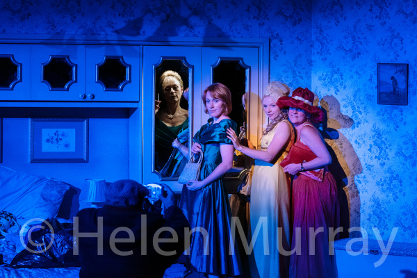 The Memory of Water Production Hampstead Theatre Helen Murray102