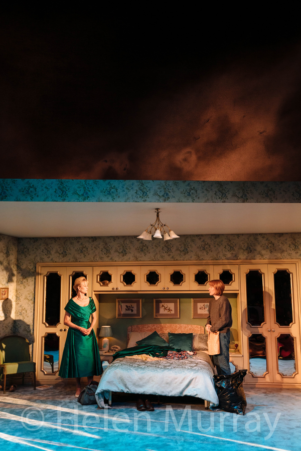 The Memory of Water Production Hampstead Theatre Helen Murray120